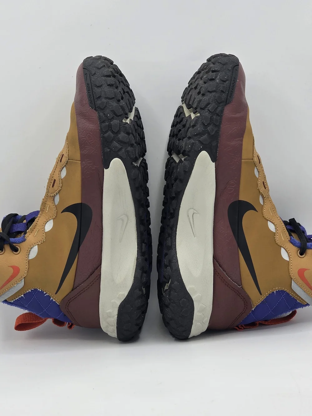 Nike Terrascout GS Flax Bronze Eclipse Sneaker Boots - Youth Size 7